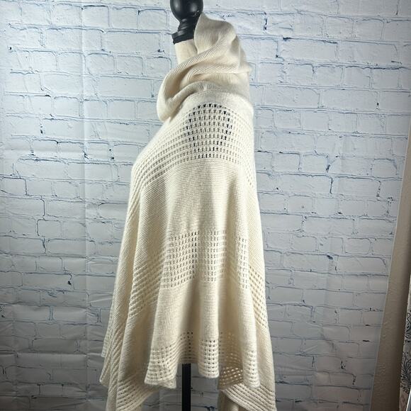 Mudd Hooded Cape Poncho Sweater Cream Open Knit One Size Fits Most - Picture 6 of 9